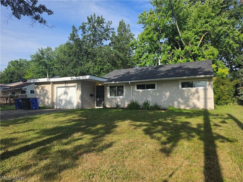 2024 Ridgehill Road , Cleveland, OH 44121 Photo 1