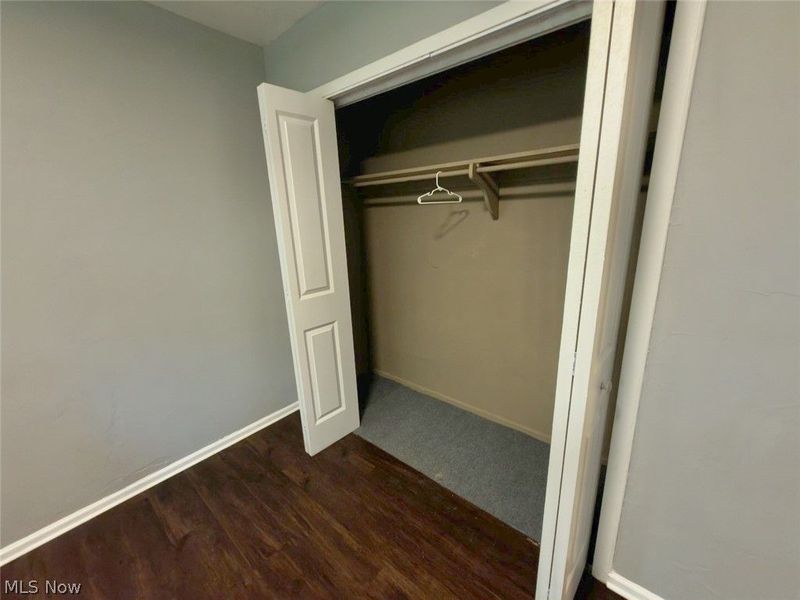2024 Ridgehill Road, Cleveland, OH 44121 Photo 27