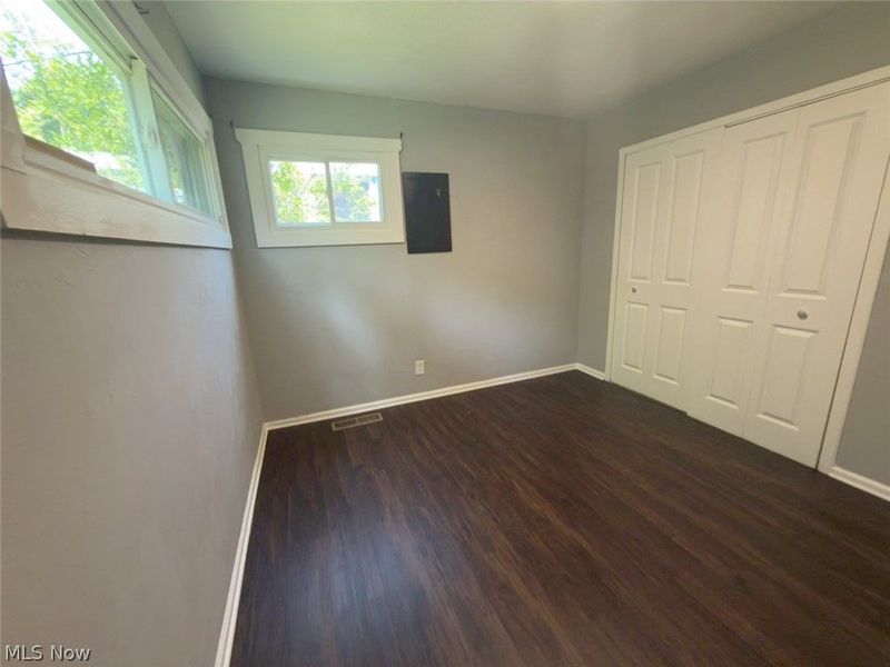 2024 Ridgehill Road, Cleveland, OH 44121 Photo 30