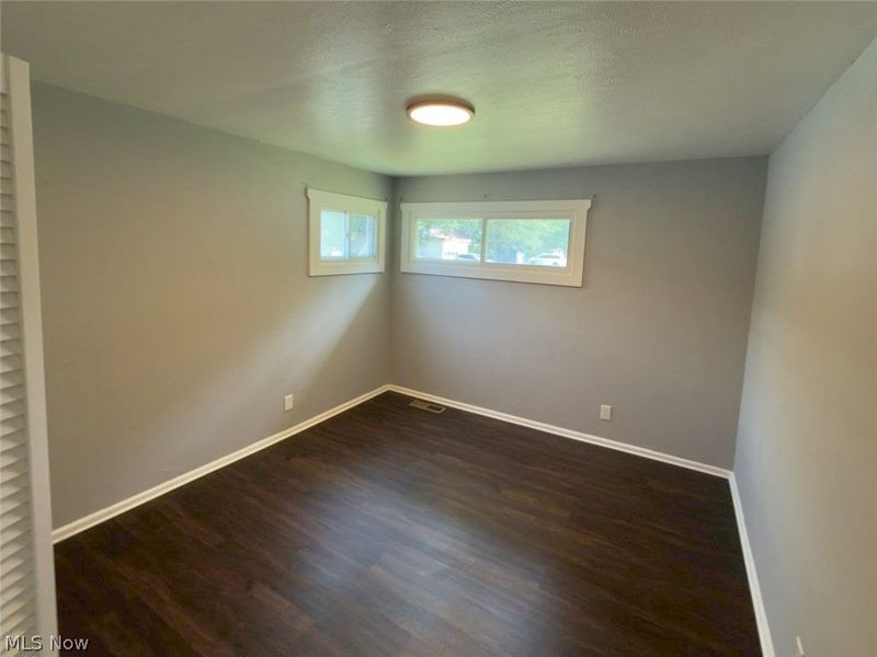 2024 Ridgehill Road, Cleveland, OH 44121 Photo 33