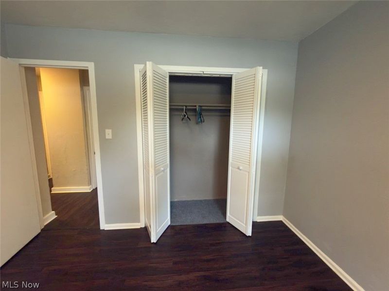 2024 Ridgehill Road, Cleveland, OH 44121 Photo 37