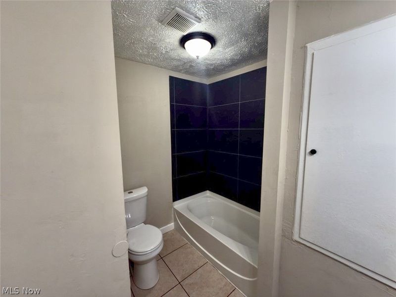 2024 Ridgehill Road, Cleveland, OH 44121 Photo 42
