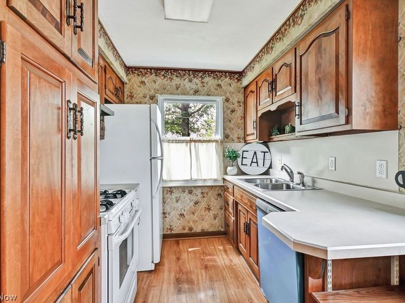 604 Cornell Avenue, Elyria, OH 44035 Photo 12