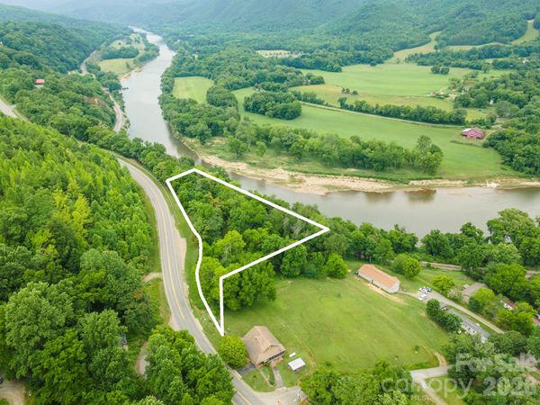 588 US 25/70 Highway , Hot Springs, NC 28743