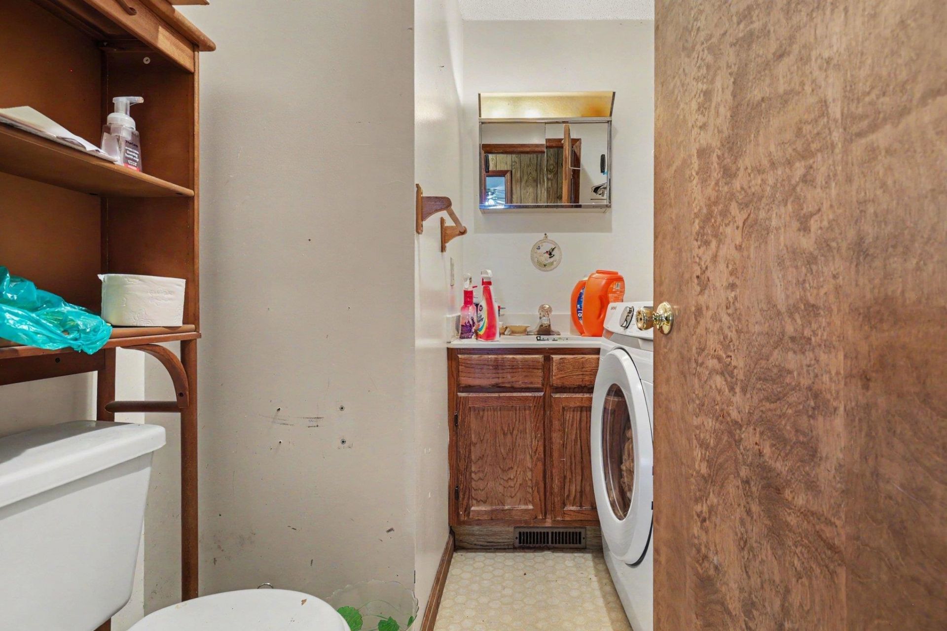 520 Boundary Ave. Photo 38