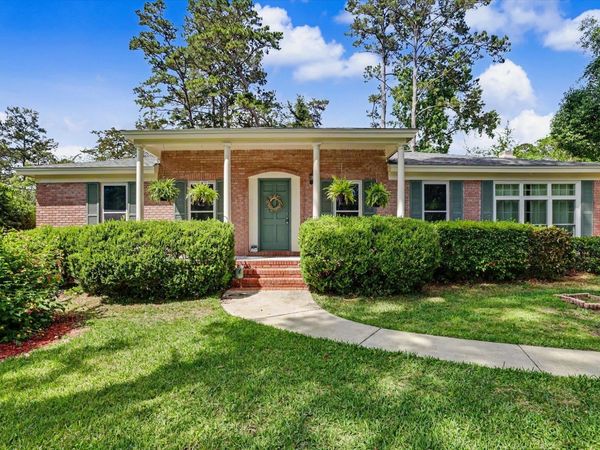 2204 Woodbine Drive , Tallahassee, FL 32309