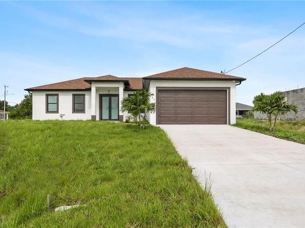 744 Oakridge AVE S, LEHIGH ACRES, FL 33974