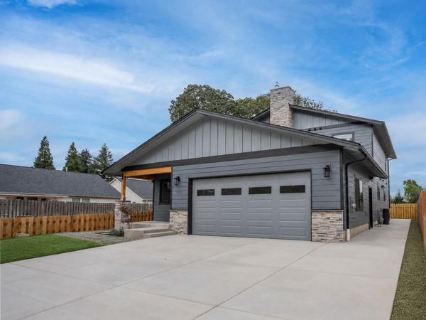 2456 Phillips Wy, Lebanon, OR 97355