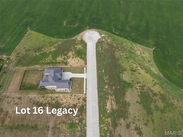 625 Legacy Drive , Waterloo, IL 62298