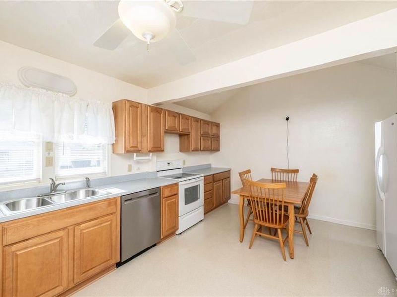 956 Chelsea Avenue, Dayton, OH 45420 Photo 6