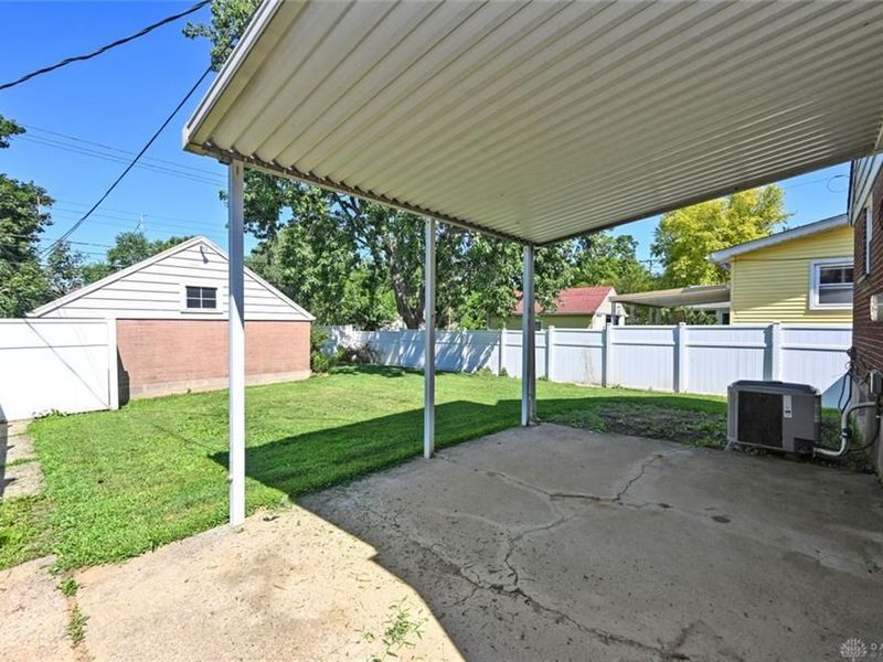 2611 Springmont Avenue, Dayton, OH 45420 Photo 32