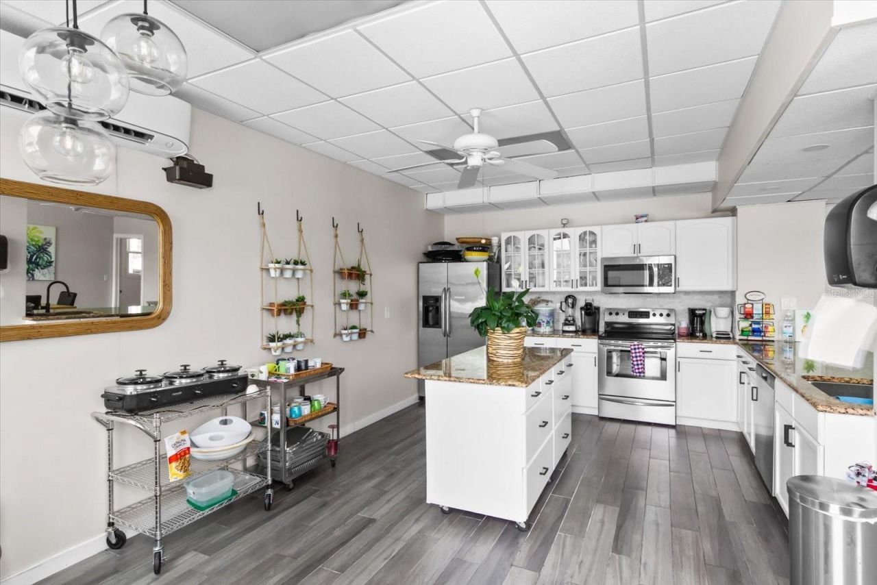 33 S Gulfstream Avenue, Unit 305, Sarasota, FL 34236 Photo