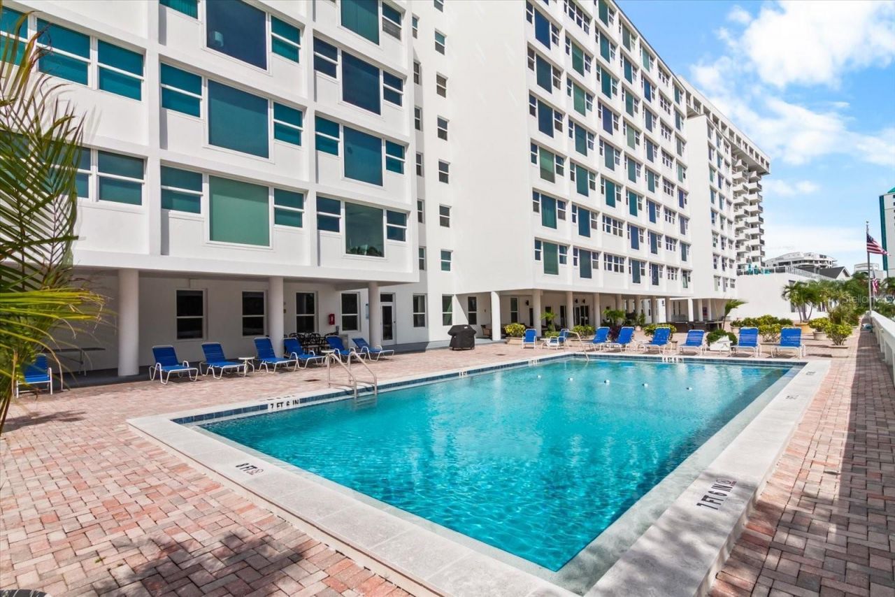 33 S Gulfstream Avenue, Unit 305, Sarasota, FL 34236 Photo