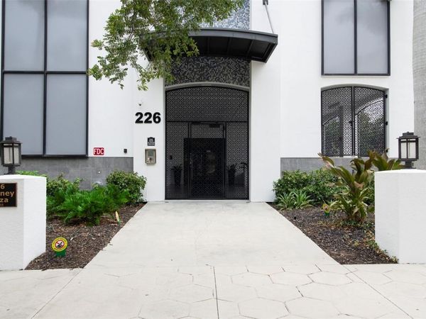 226 5TH AVENUE N, Unit M02, ST PETERSBURG, FL 33701