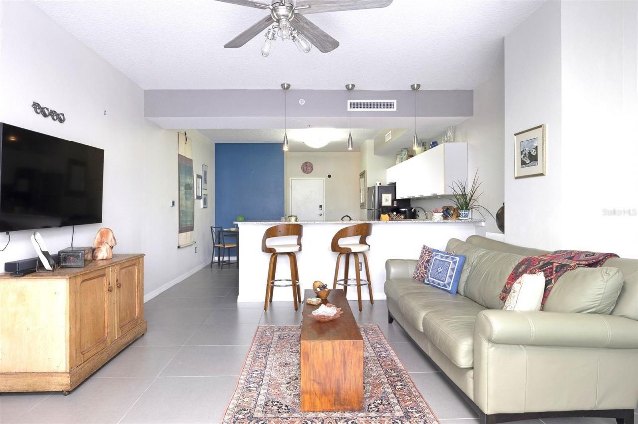 226 5th Avenue N, Unit M02, Saint Petersburg, FL 33701 Photo