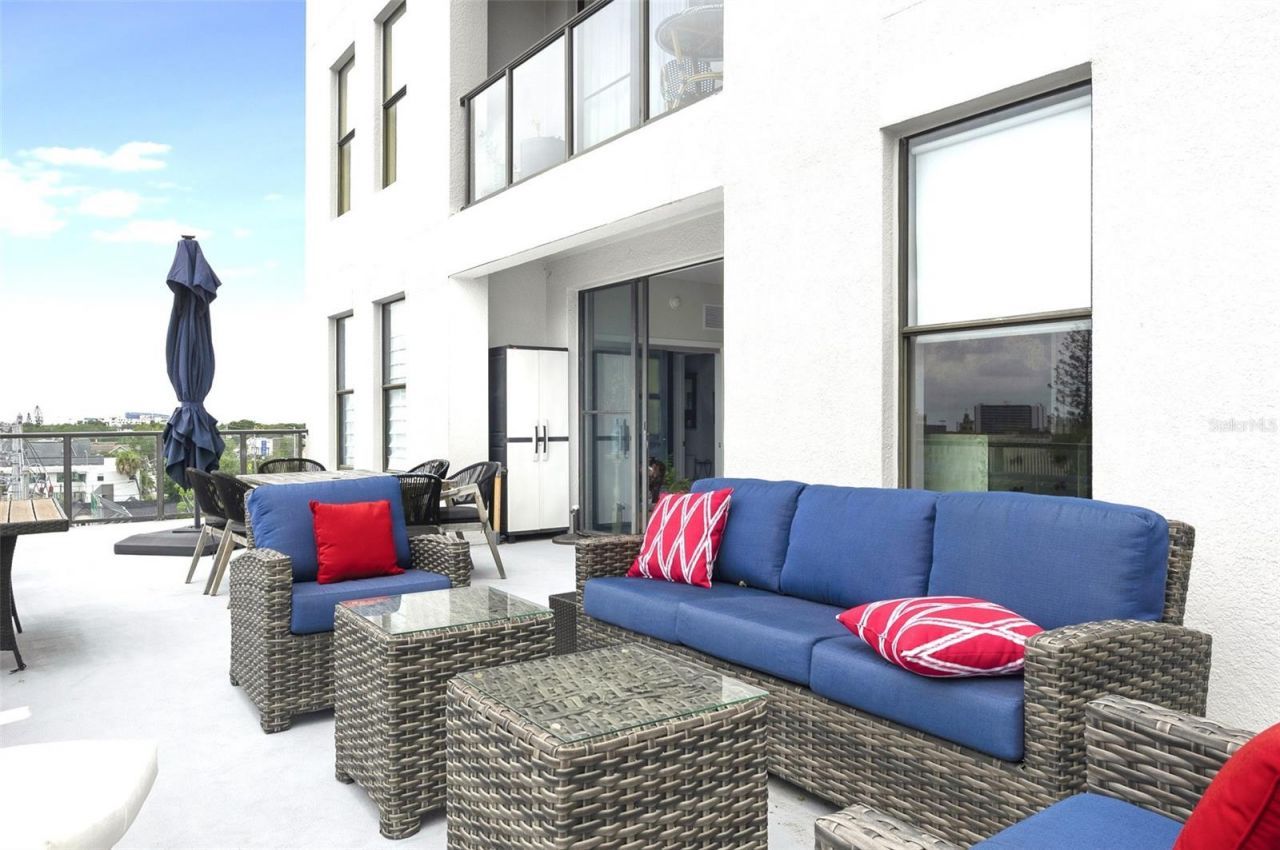 226 5th Avenue N, Unit M02, Saint Petersburg, FL 33701 Photo