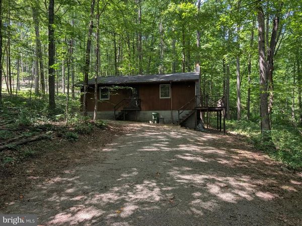 378 HAPPY VALLEY , BERKELEY SPRINGS, WV 25411