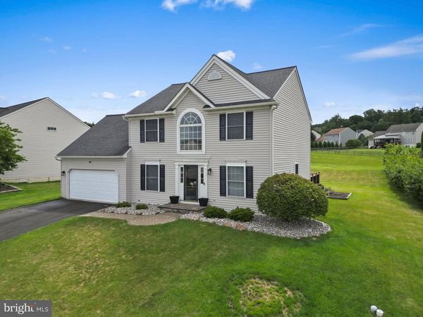 30 PENNWOOD DRIVE, MORGANTOWN, PA 19543