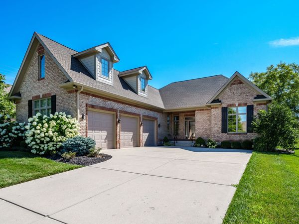 11561 Glen Ridge Circle, Fishers, IN 46037