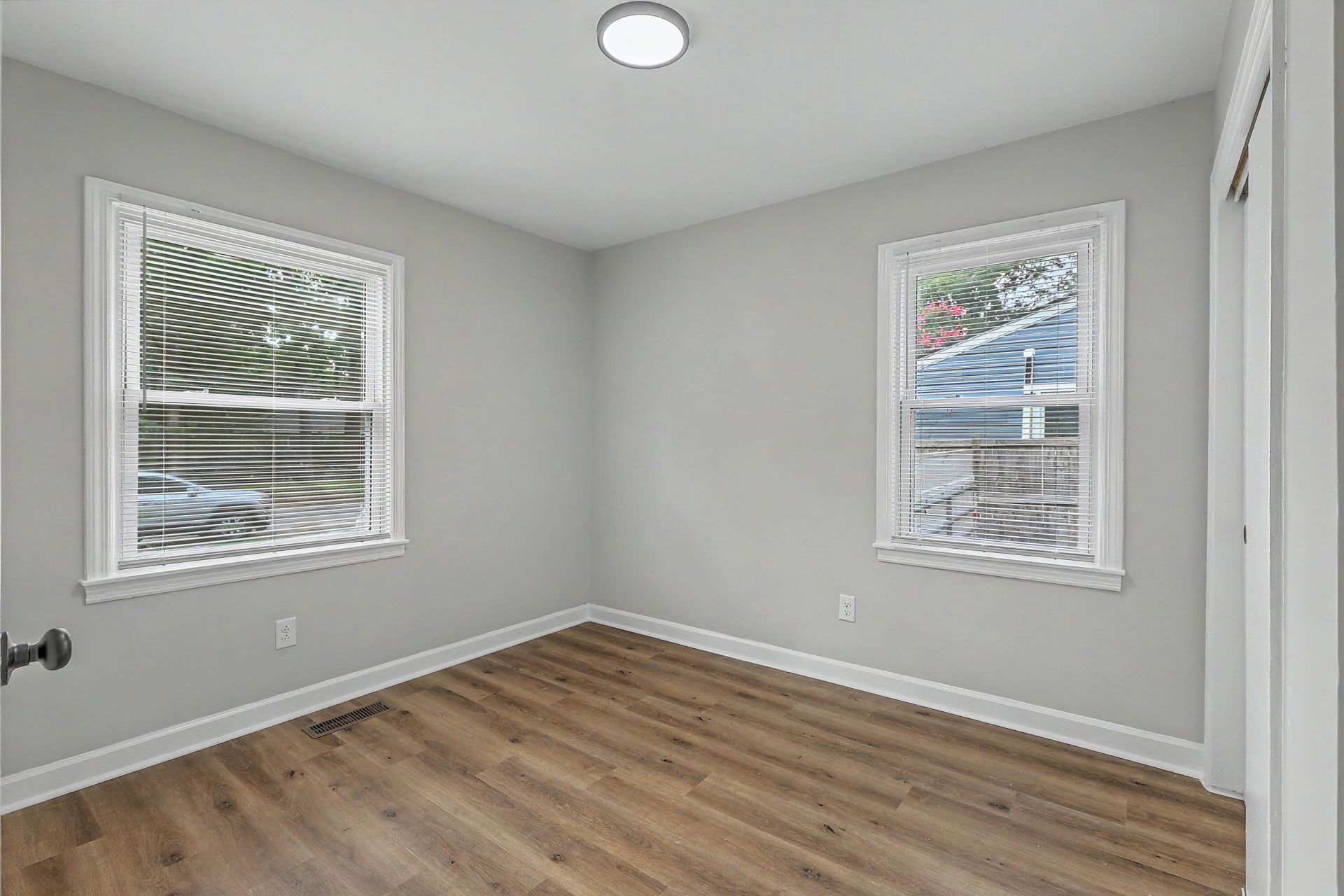 7620 Winchester Street Photo 21
