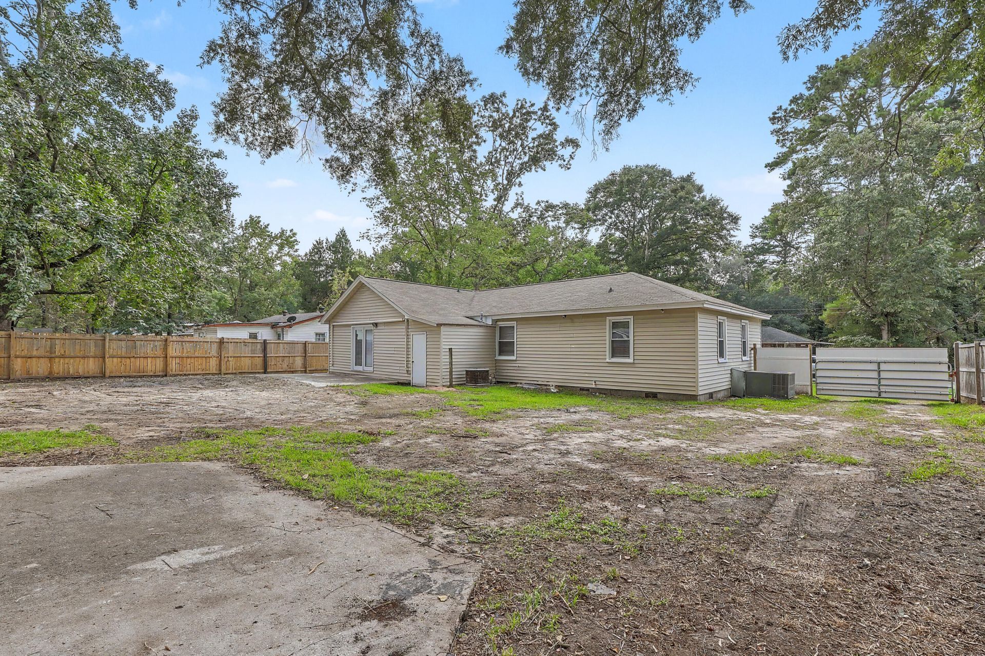 7620 Winchester Street Photo 30