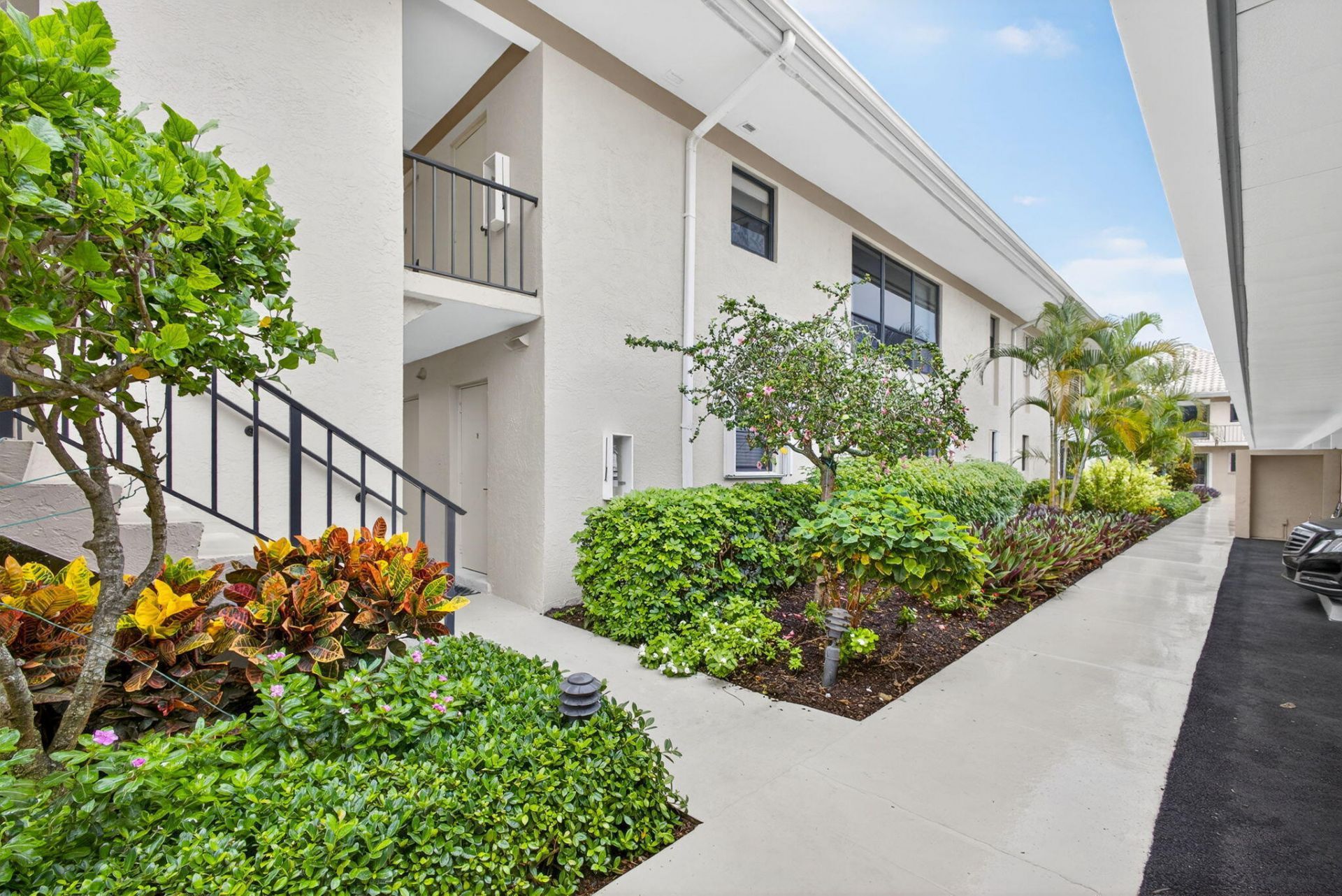 20 SE Turtle Creek Drive, Unit Apt F, Tequesta, FL 33469 Photo