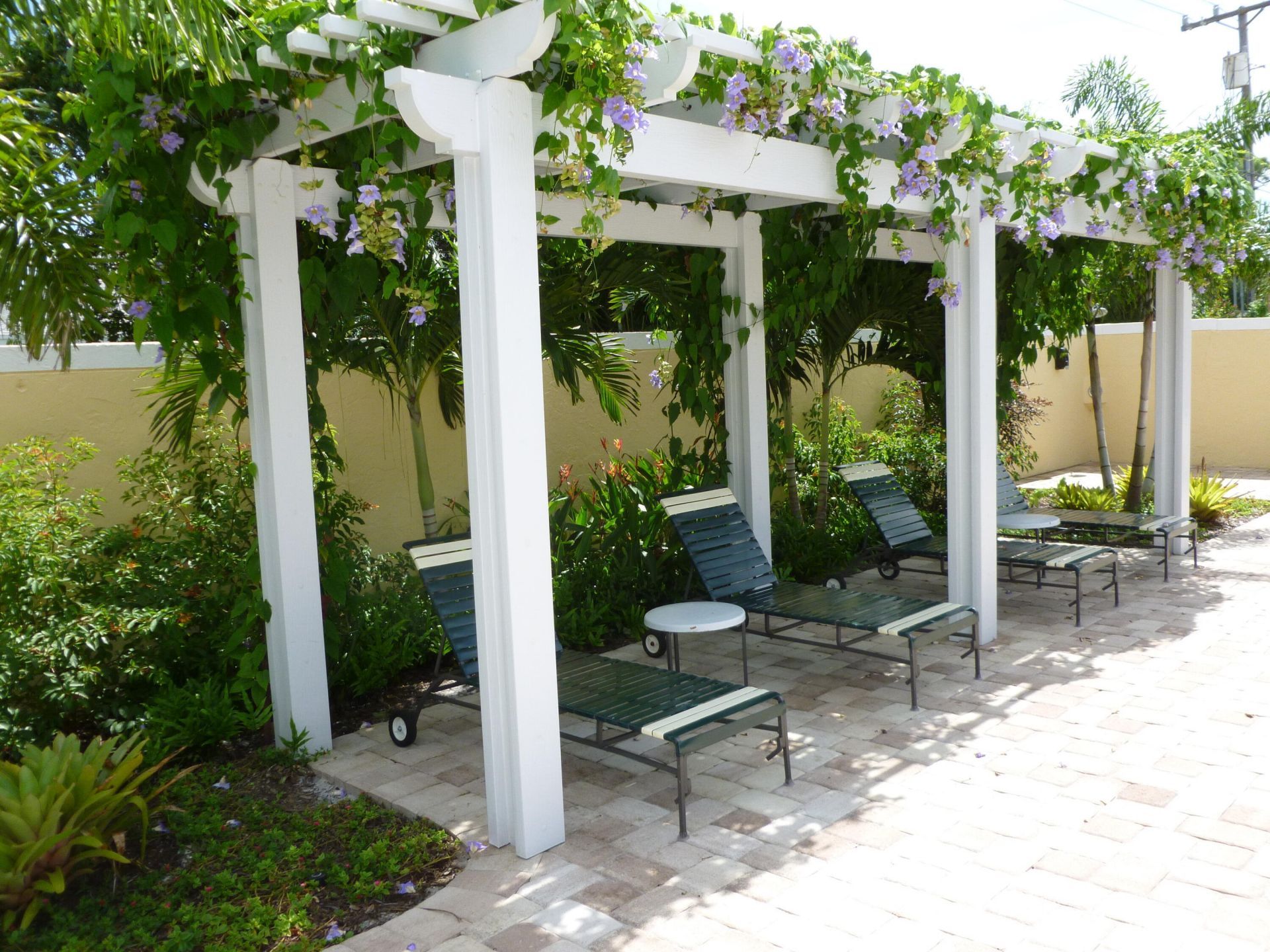 20 SE Turtle Creek Drive, Unit Apt F, Tequesta, FL 33469 Photo