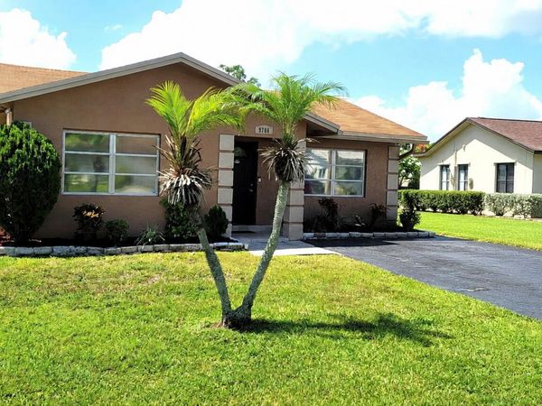 9706 NW 71ST Street, Tamarac, FL 33321