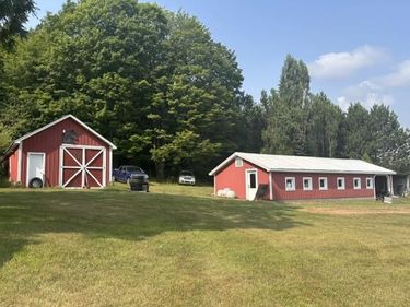 601 Kresnak Road, Mancelona, MI 49659