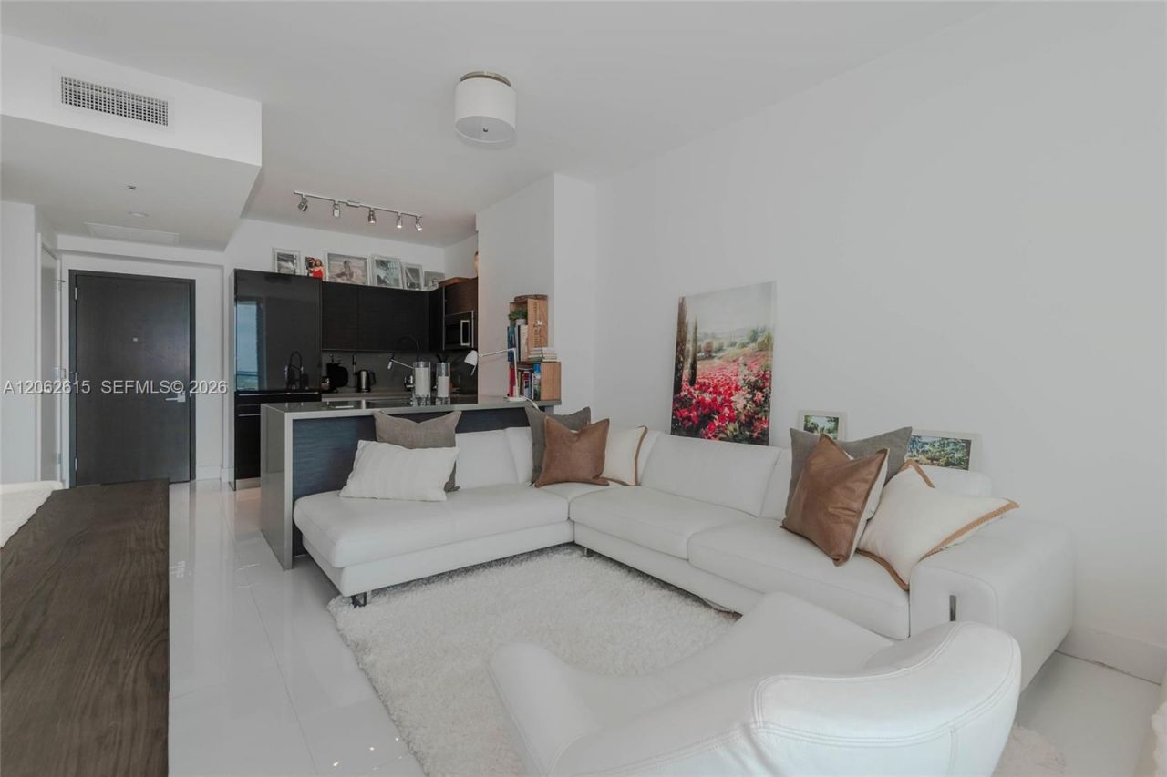 1080 Brickell Ave, Unit 3405, Miami, FL 33131 Photo