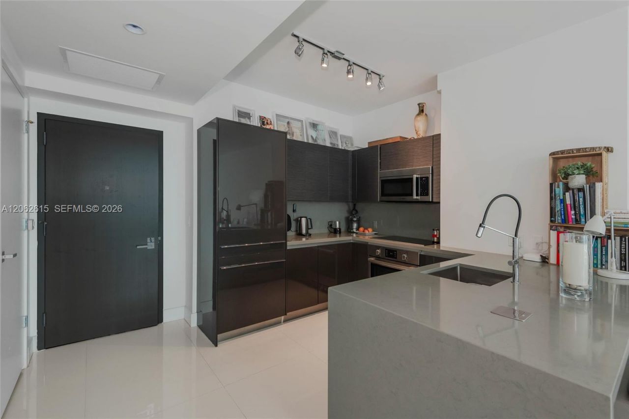 1080 Brickell Ave, Unit 3405, Miami, FL 33131 Photo