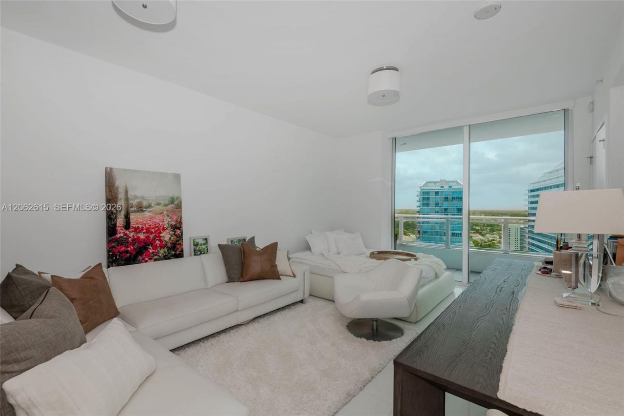 1080 Brickell Ave, Unit 3405, Miami, FL 33131 Photo