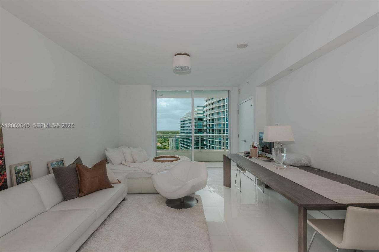 1080 Brickell Ave, Unit 3405, Miami, FL 33131 Photo