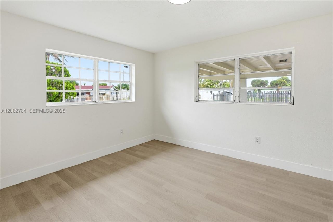701 NW 176th Terrace, Miami Gardens, FL 33169 Photo