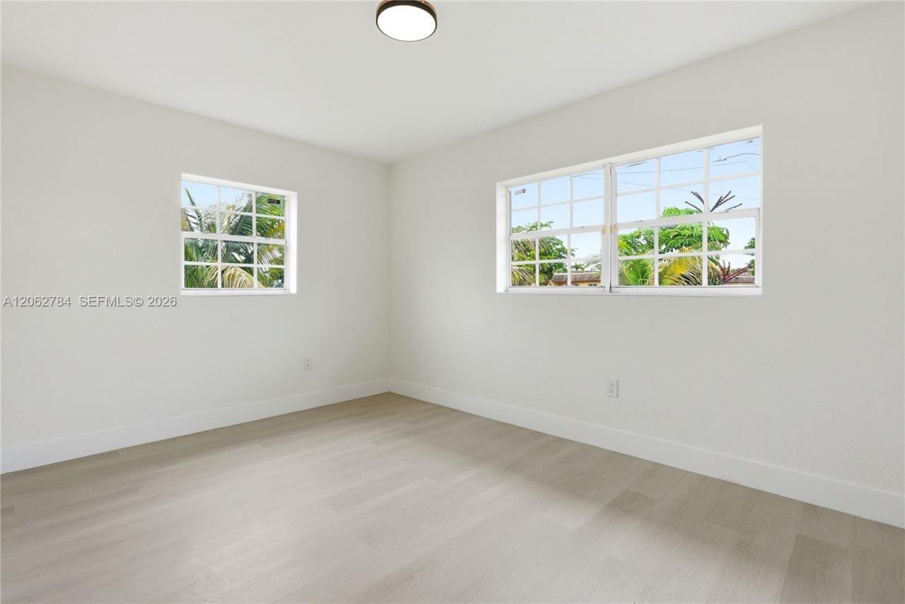 701 NW 176th Terrace, Miami Gardens, FL 33169 Photo