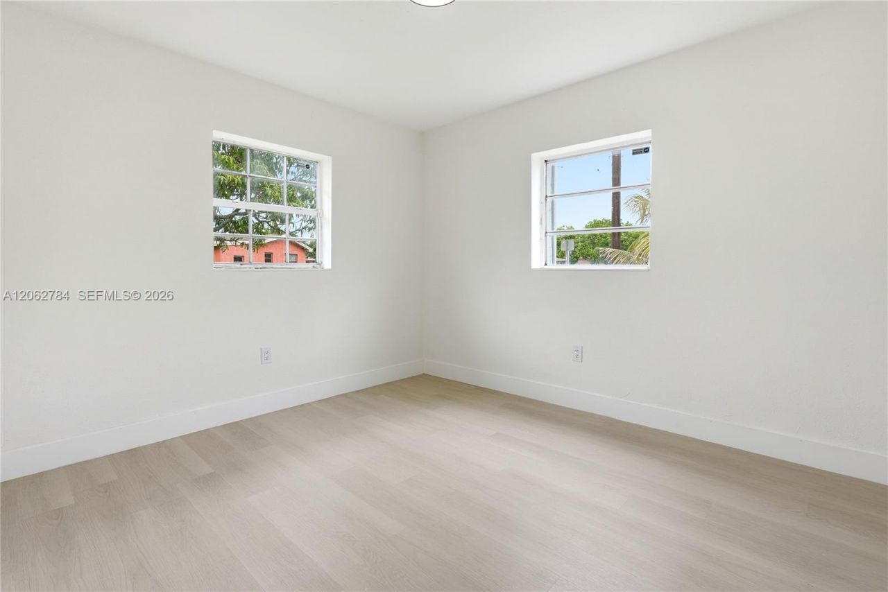 701 NW 176th Terrace, Miami Gardens, FL 33169 Photo