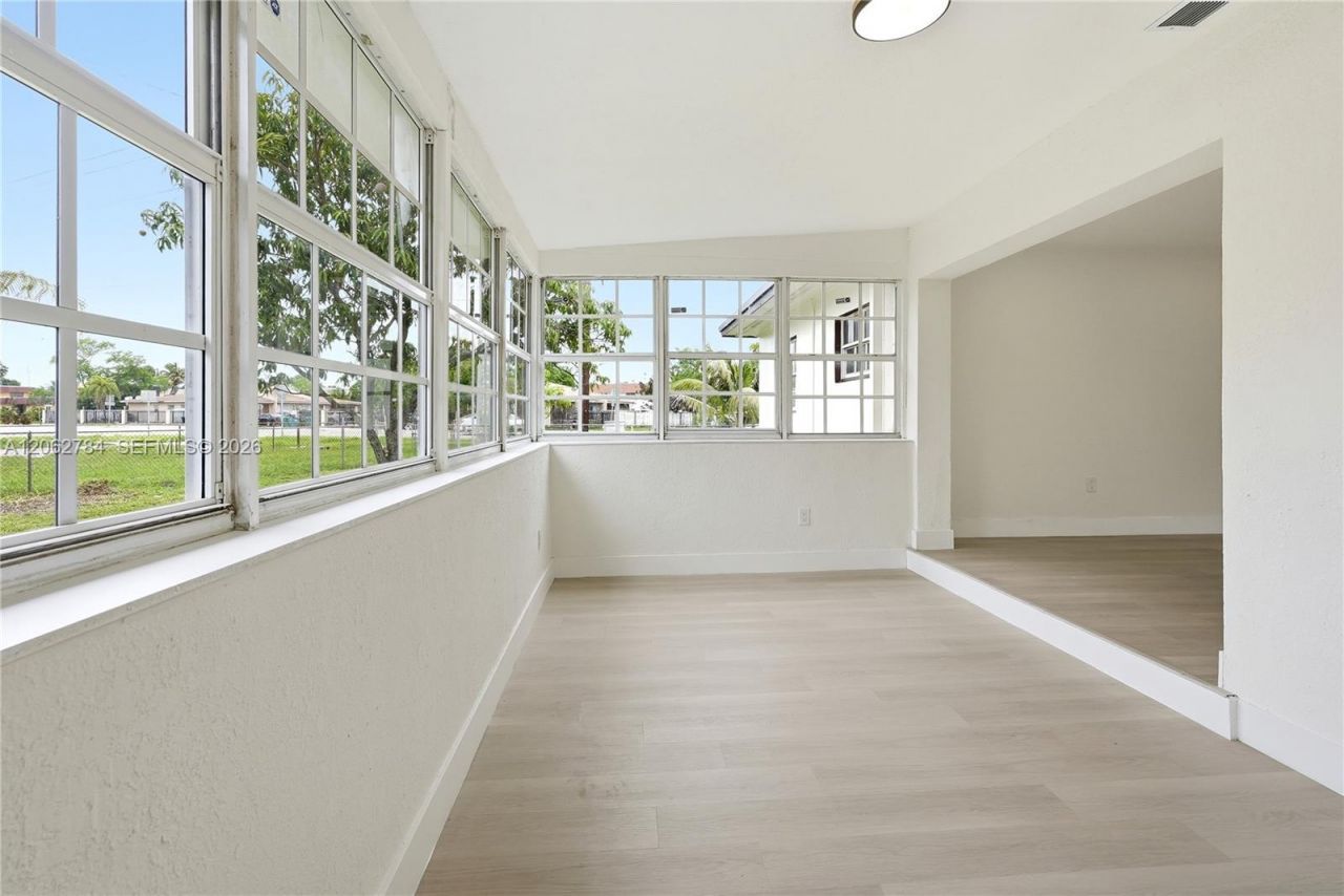 701 NW 176th Terrace, Miami Gardens, FL 33169 Photo