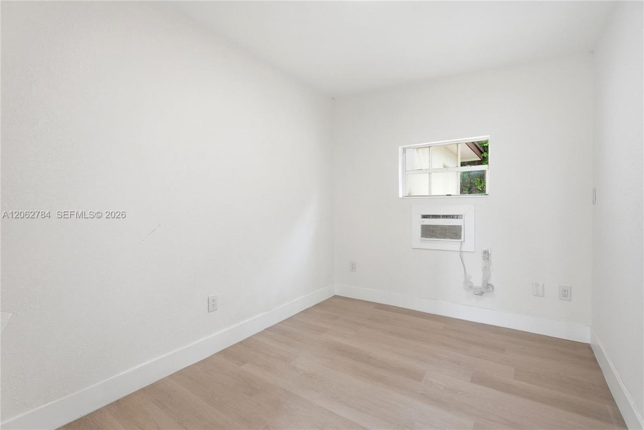701 NW 176th Terrace, Miami Gardens, FL 33169 Photo