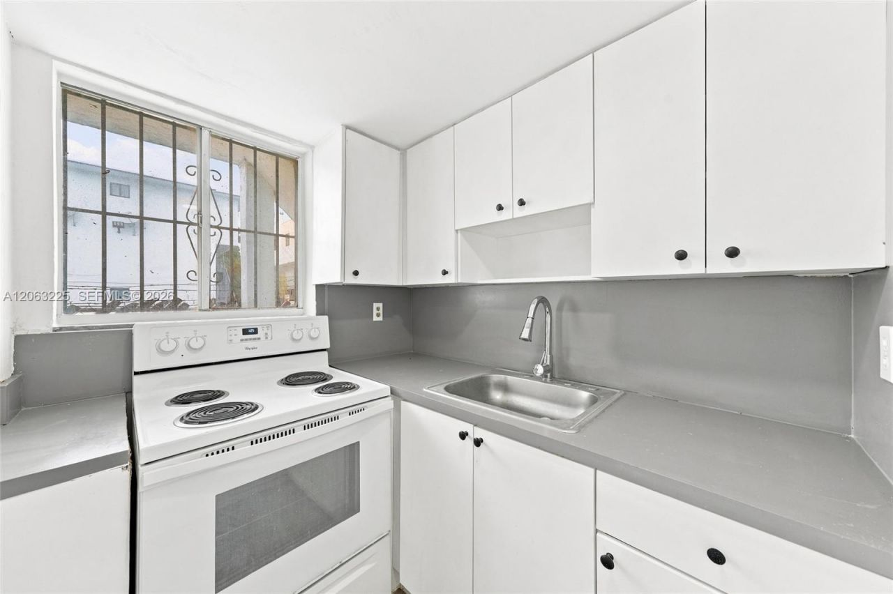 1145 NW 4th St, Unit APT 1, Miami, FL 33128 Photo