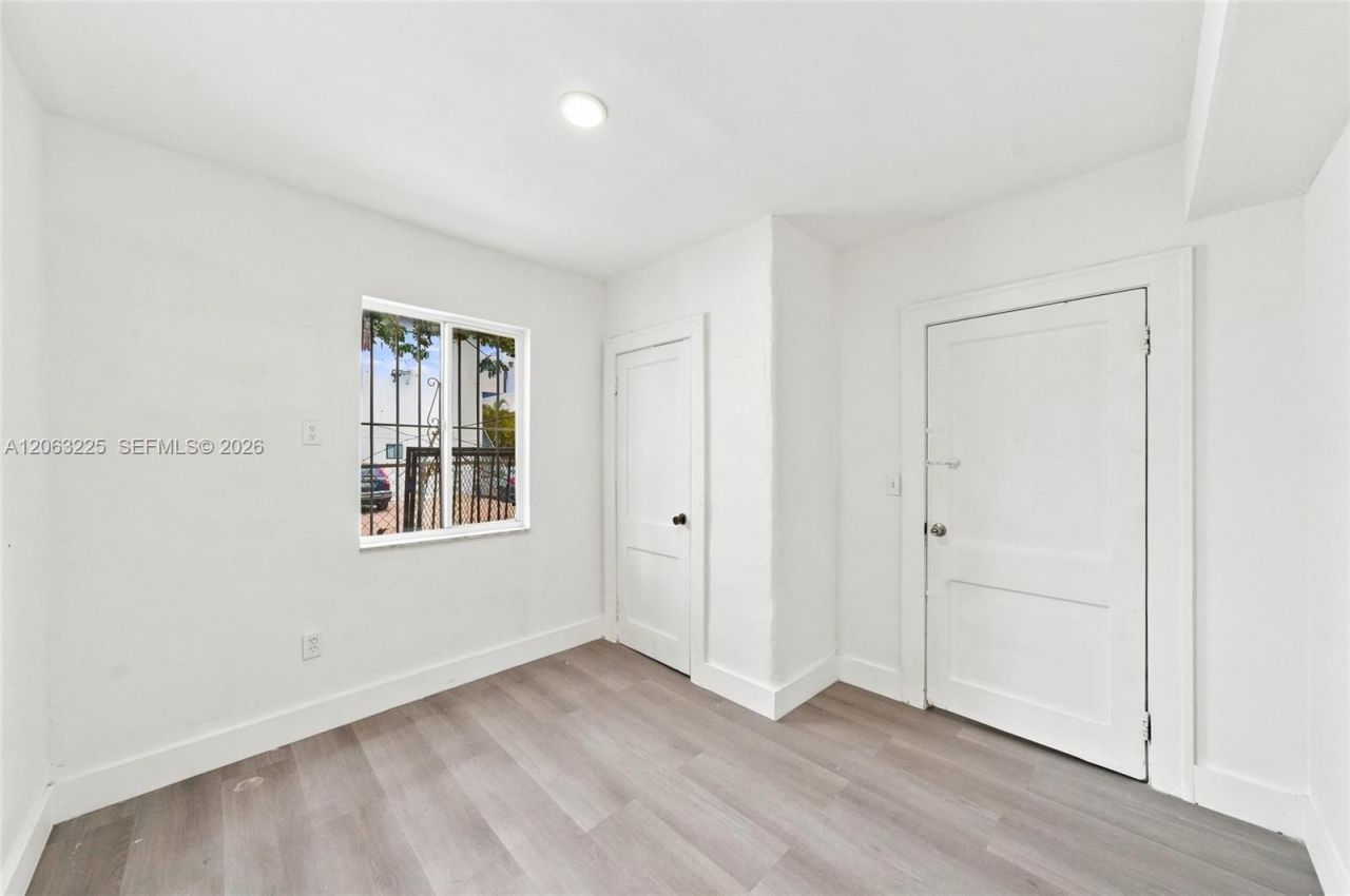 1145 NW 4th St, Unit APT 1, Miami, FL 33128 Photo