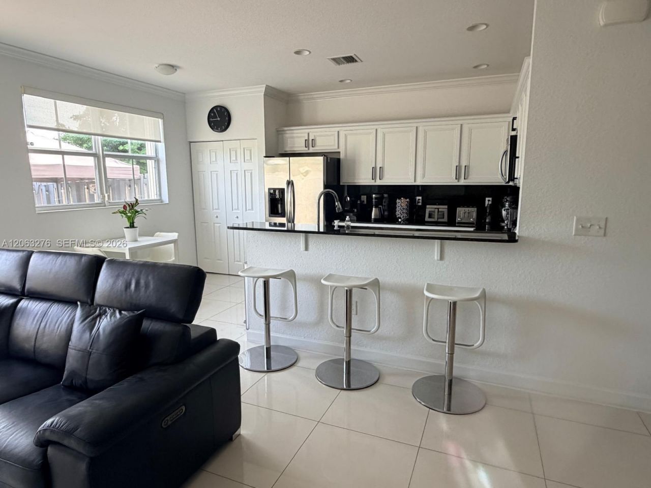 1017 NE 208th St, Miami, FL 33179 Photo