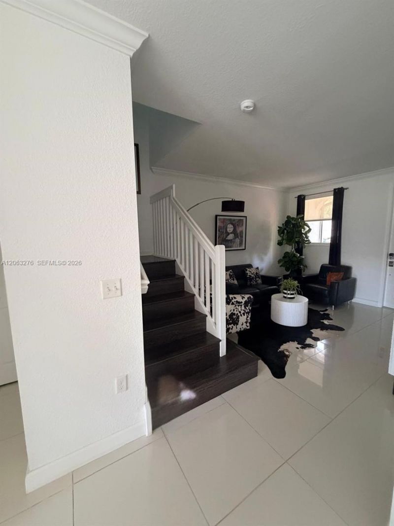 1017 NE 208th St, Miami, FL 33179 Photo