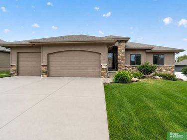 12068 S 79th Street, Papillion, NE 68046