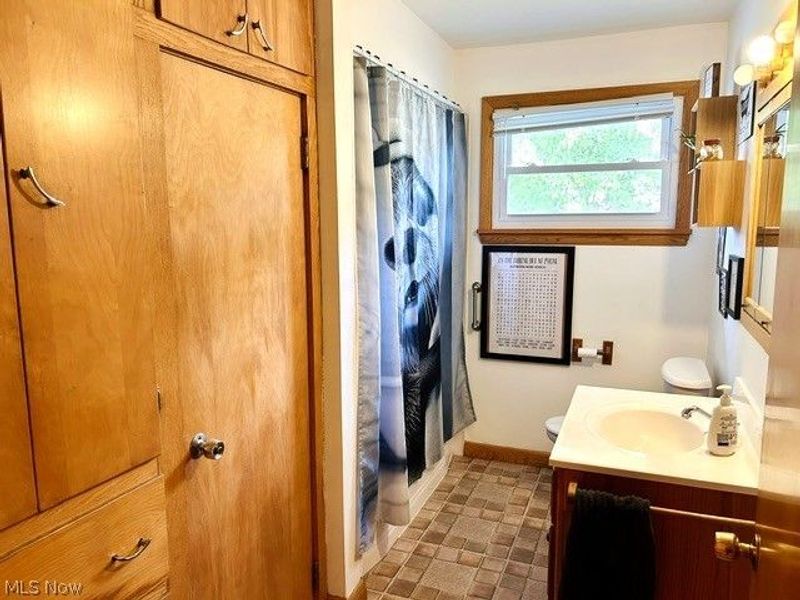 150 Bucy Drive, Killbuck, OH 44637 Photo 12