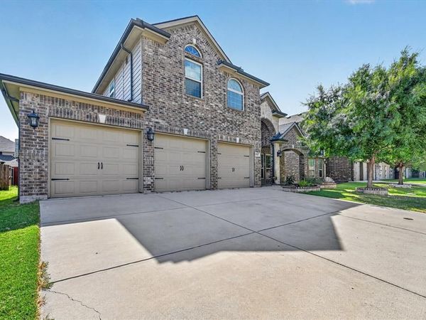 9813 Amaranth Drive, Fort Worth, TX 76177