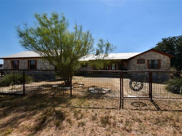 19319 Ranch Road 1871 , Mason, TX 76856
