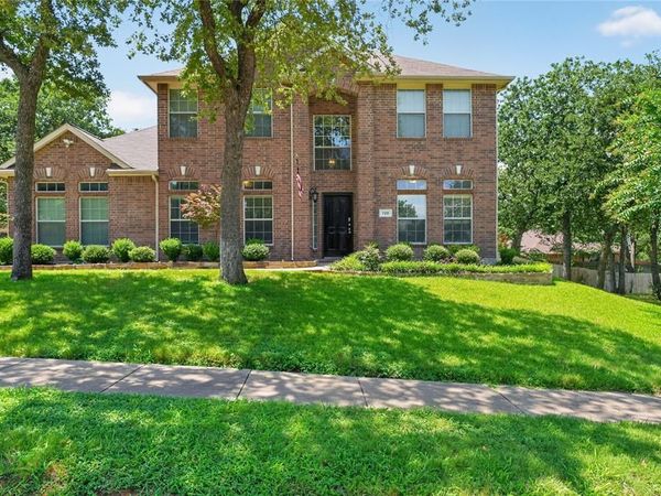 720 Big Horn Trail, Crowley, TX 76036