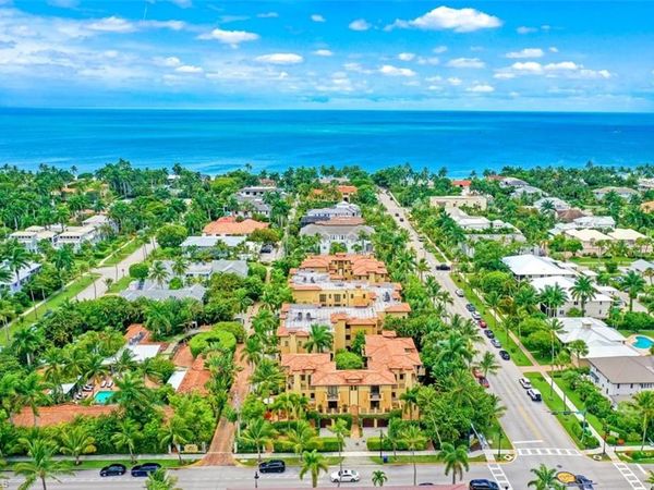 270 5th AVE S, Unit H-2, NAPLES, FL 34102