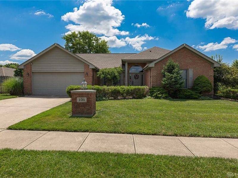 101 Crown Point Meadows, Clearcreek Township, OH 45458 Photo 1