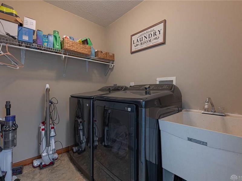 101 Crown Point Meadows, Clearcreek Township, OH 45458 Photo 13